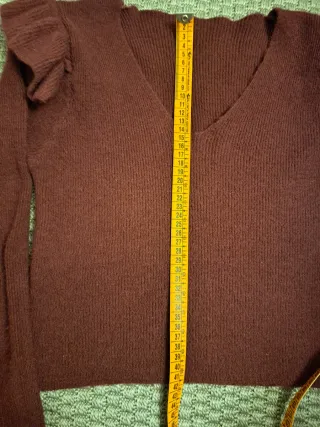 Jersey corto burdeos con volantes