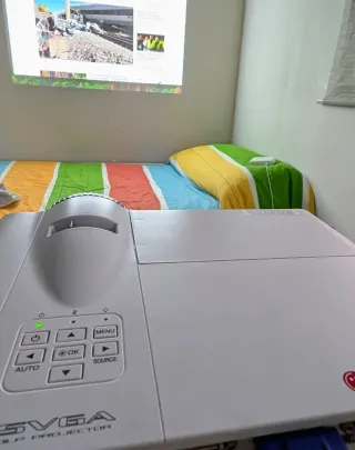 Proyector LG DLP SVGA + Mando