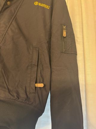 Cazadora Element Negra