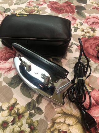 Ferro da stiro da viaggio vintage