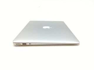portatil apple apple macbook air core i5 1.8 13 (2017) (a1466)