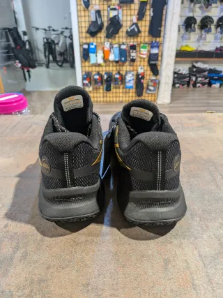 Zapatillas 361 LIGHT UP GLORY Negro/Dorado