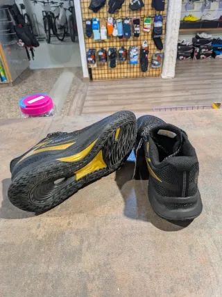 Zapatillas 361 LIGHT UP GLORY Negro/Dorado