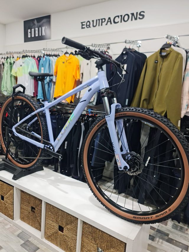 Bicicleta Cube Aim SLX