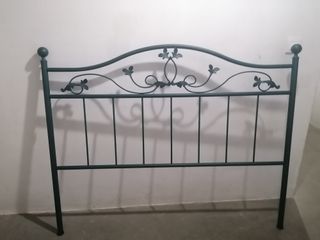 Cabecero de cama de metal