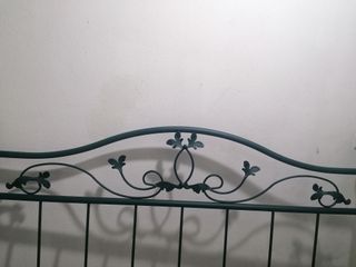 Cabecero de cama de metal