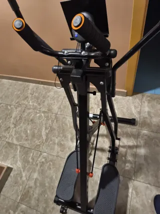 Máquina de ejercicios vertical