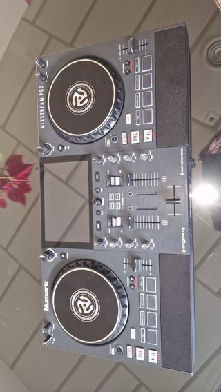 Controlador DJ Numark Mixstream Pro