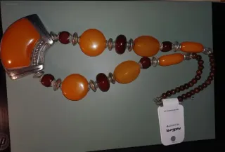 Collar Natura Media Luna Ámbar