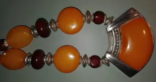 Collar Natura Media Luna Ámbar