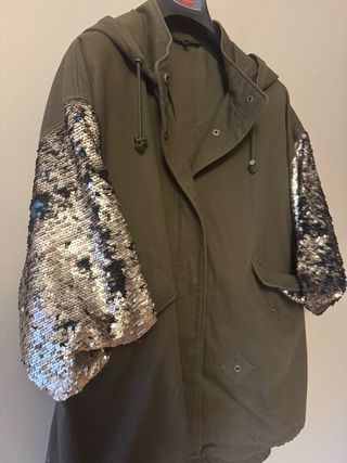 Parka oversize caqui ‘Zara’