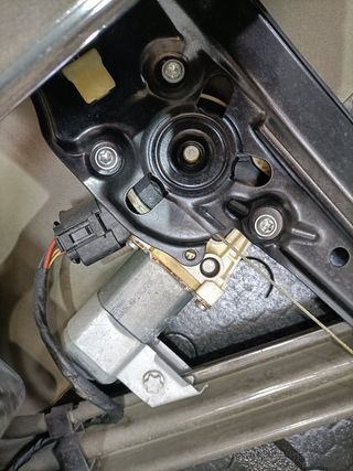 PUERTA TRASERA DERECHA BMW SERIE 5 BERLINA (E60) (2)