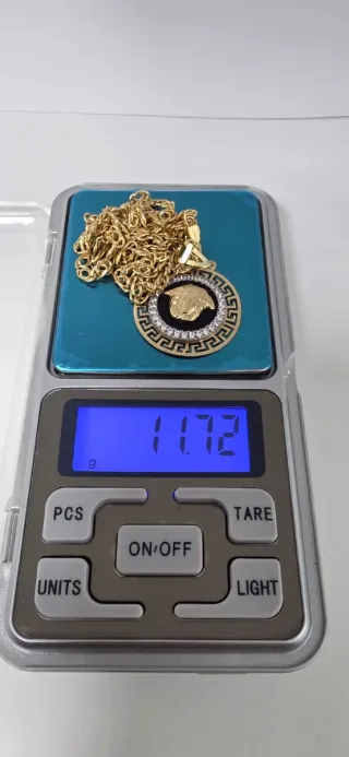 Collar Versace 18K Oro con Medusa