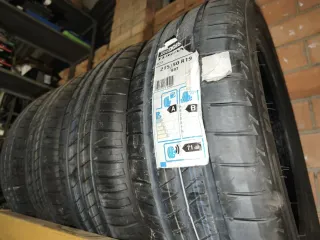 Neumáticos 215/50 R19 A estrenar 30€/und.