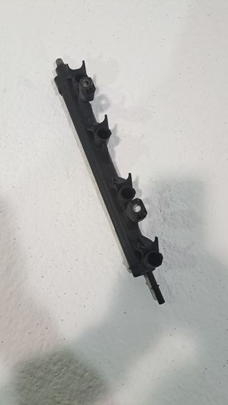 RAMPA INYECTORA PEUGEOT 207 CC