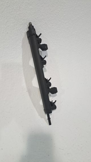 RAMPA INYECTORA PEUGEOT 207 CC