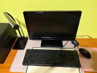 PC Completo Compaq: Pantalla, Teclado, Ratón, Lámp