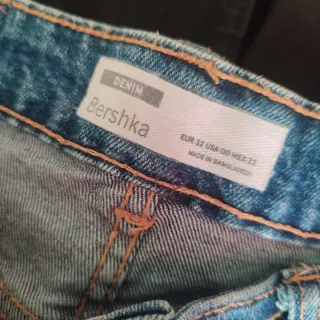 Pantalón corto Bershka Talla 32