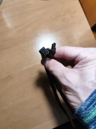 Adaptador Molex a 6+2 pines para Tarjeta Gráfica