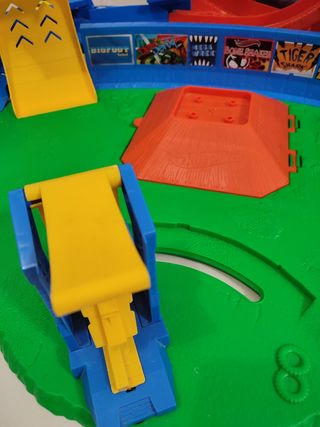 Pista Hot Wheels Monster Trucks T-Rex