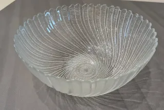 Ciotola centrotavola vintage in vetro