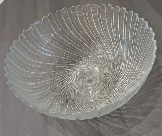 Ciotola centrotavola vintage in vetro