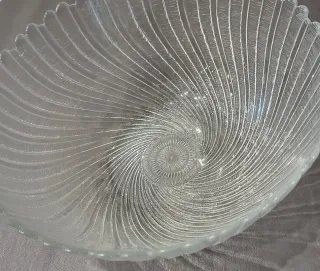 Ciotola centrotavola vintage in vetro