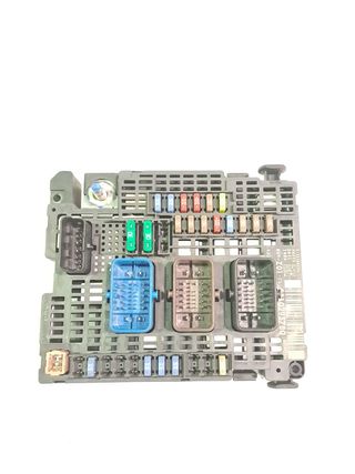CAJA FUSIBLES PEUGEOT 308