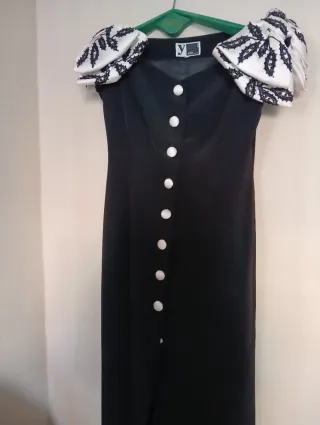 Vestido fiesta negro y lazos blancos y etc...