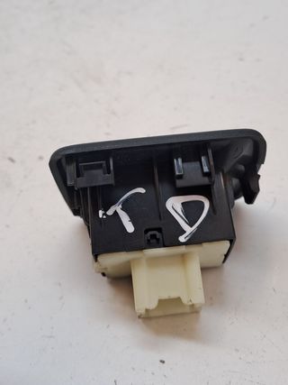 MANDO ELEVALUNAS DELANTERO DERECHO RENAULT KANGOO (2)