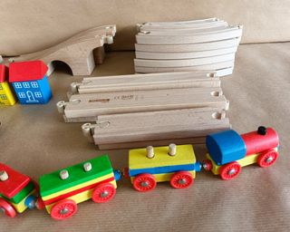TRENES Y VIAS DE MADERA JUGUETE PARA NIÑOS