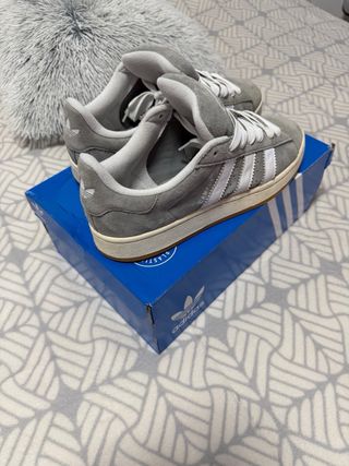 Adidas Campus Zapatillas Grises y Blancas