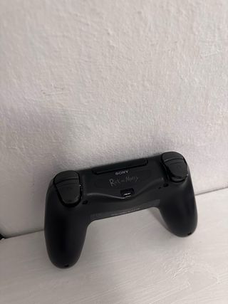 Mando PS4 Ricky y Morty