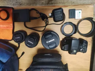 Cámara Canon EOS 750D + Accesorios