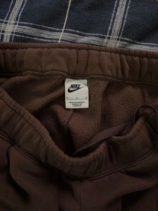 Conjunto Chándal Nike Marrón