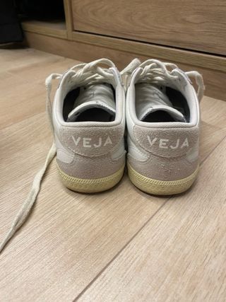 Veja Volley Piel Blancas