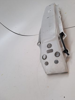 REFUERZO PARAGOLPES DELANTERO TOYOTA YARIS (4)