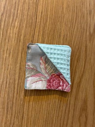 Funda Libro Acolchada + Marcapáginas Flora