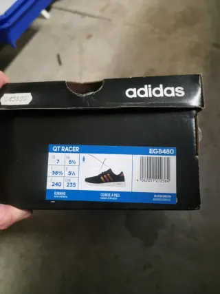 Adidas QT Racer Gris y Dorado