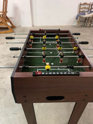 Futbolín pequeño de mesa