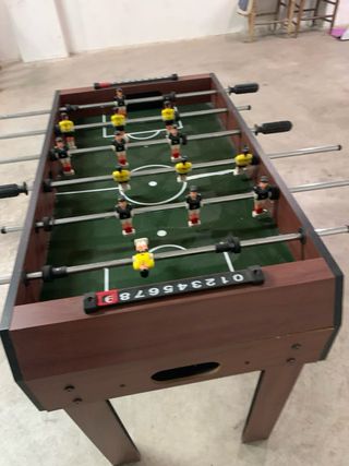 Futbolín pequeño de mesa