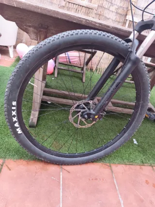 Bicicleta Giant Talon 29 MTB