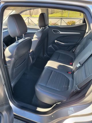 MG ZS Luxury Automático 2023 111cv