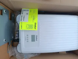 Inversor auro power Vaillant fotovoltaico
