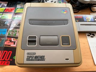 Super Nintendo Completa en Caja + Juego