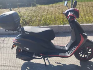 Moto Scooter 125 . Muy Nueva con solo 1000km