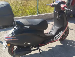 Moto Scooter 125 . Muy Nueva con solo 1000km