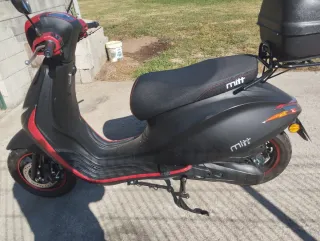 Moto Scooter 125 . Muy Nueva con solo 1000km