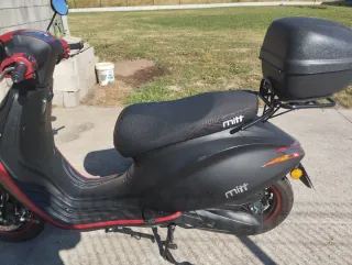 Moto Scooter 125 . Muy Nueva con solo 1000km