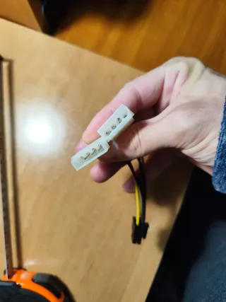 Adaptador Molex a 6 pines para Tarjeta Gráfica